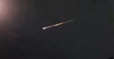 Ognista kula na niebie. Rosyjski satelita spłonął w atmosferze Ziemi