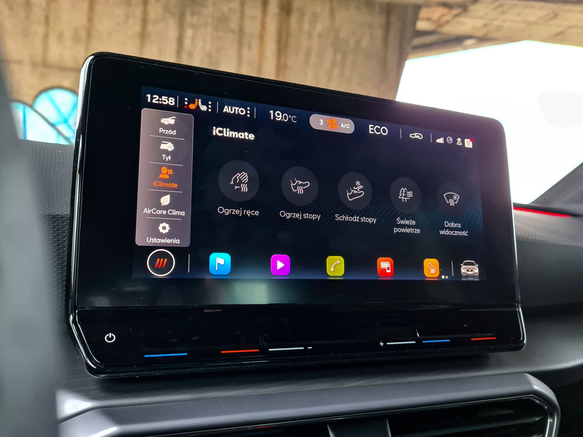 Seat Leon e-HYBRID: System zarządzania energią i sterowanie dotykowe 20