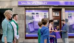 Brodzik i Wilczak w kampanii SmartDomu przekonują klientów w barwach Play, T-Mobile i Orange do przejścia do Plusa (wideo)