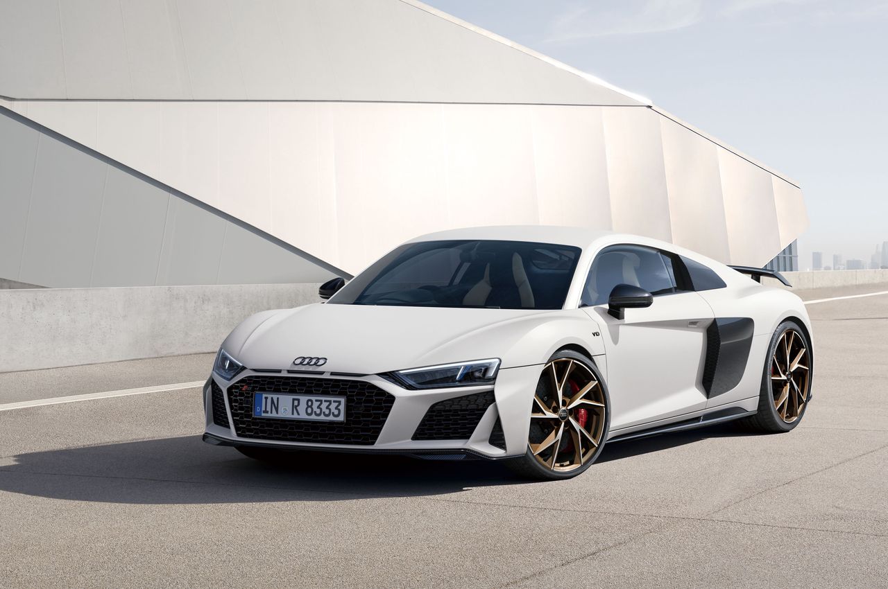 Audi R8 takes a final bow with an exclusive Japanese edition. Only 8 units for sale at $247,000 each