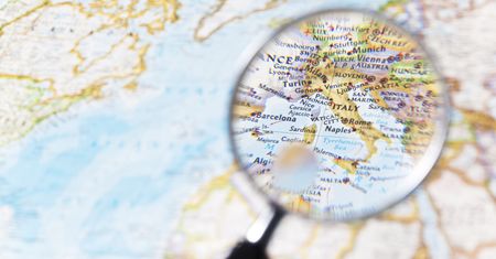 Wyzwanie z geografii. Krzyżówka z mapy świata. Ile haseł odkryjesz?