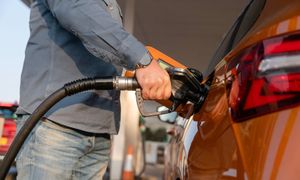 Ceny paliw na połowę kwietnia. Eksperci poinformowali, co czeka kierowców