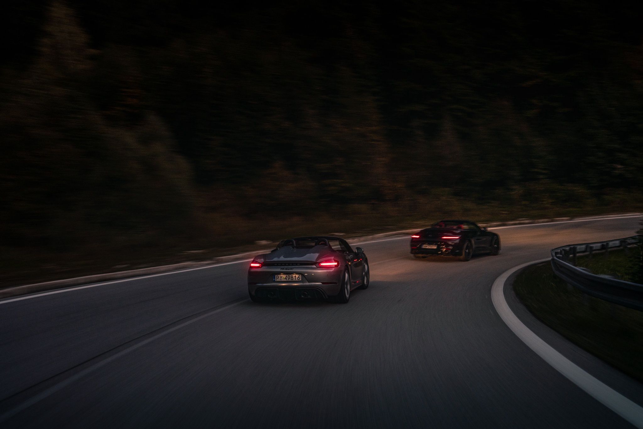 Porsche 718 Spyder vs. Mercedes-AMG SL 63 vs. Jaguar F-Type P450 