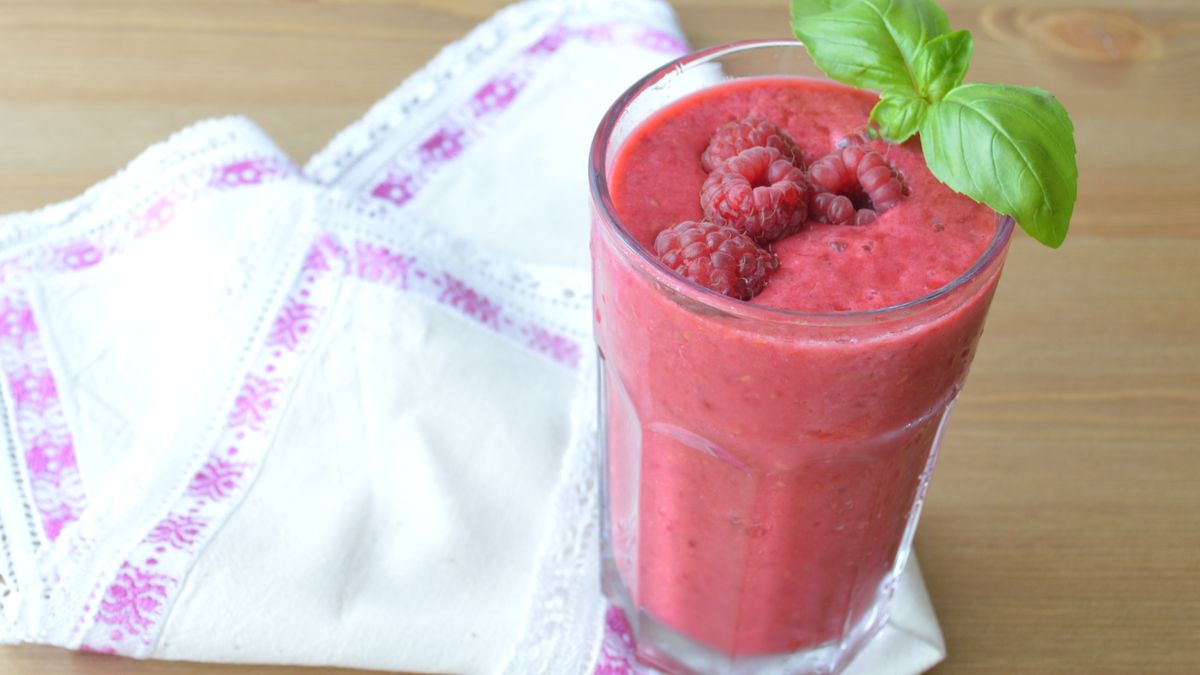 Koktajl malinowy na śniadanie lub przekąskę