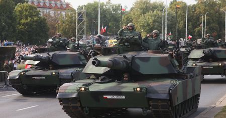 Polska się zbroi, ale to wciąż mało. "Powinniśmy obawiać się ataku z powietrza"