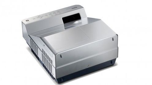 Rekord świata - obraz 80” z odległości zaledwie 2,4 cm. I to w 3D! 1