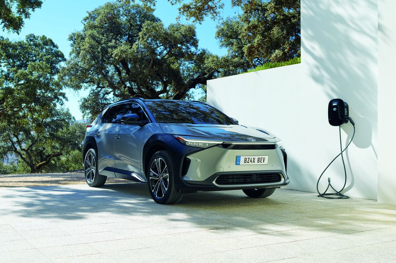 Toyota zdradza szczegóły nowych baterii. Nawet 1500 km zasięgu!