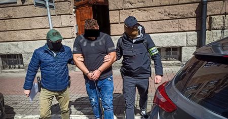 Rozbito grupę przestępczą. Prowadzili agencje towarzyskie w mieszkaniach