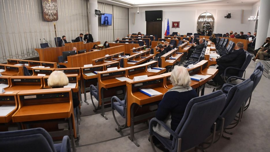 Senat przyjął uchwałę ws. obrony wolnych mediów
