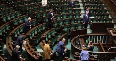 Koronawirus w Polsce. Sejm rozpoczął obrady: transmisja na żywo