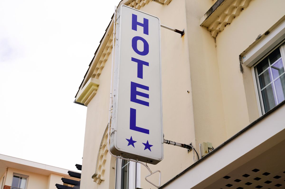 Beyond the stars. Why hotel ratings don't guarantee quality