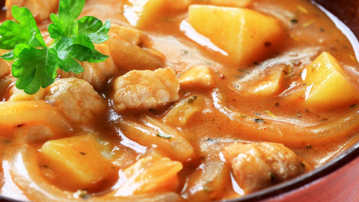 Sos będzie aksamitny i gęsty. Wystarczy prosty trik