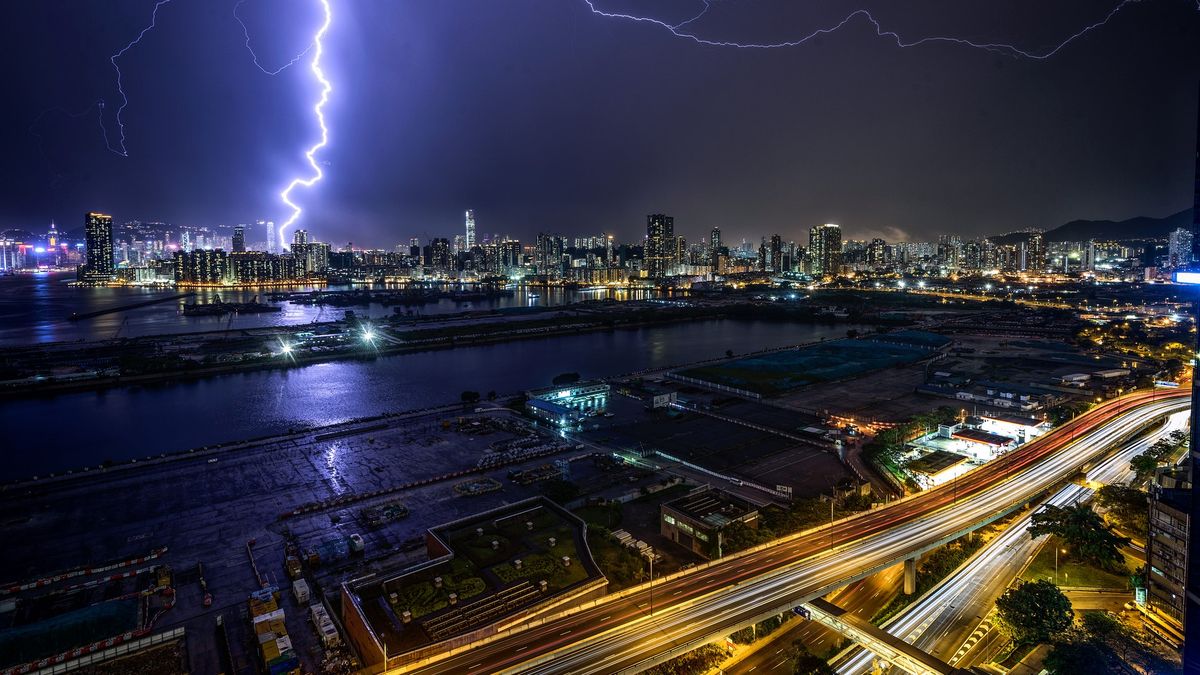 Przypłacili selfie życiem. Nigdy tego nie rób podczas burzy 1