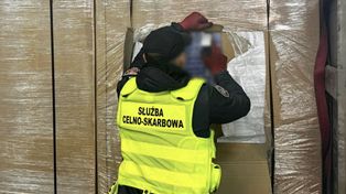 Przemyt na wielką skalę z Litwy. KAS ujawnia, co było w ciężarówce