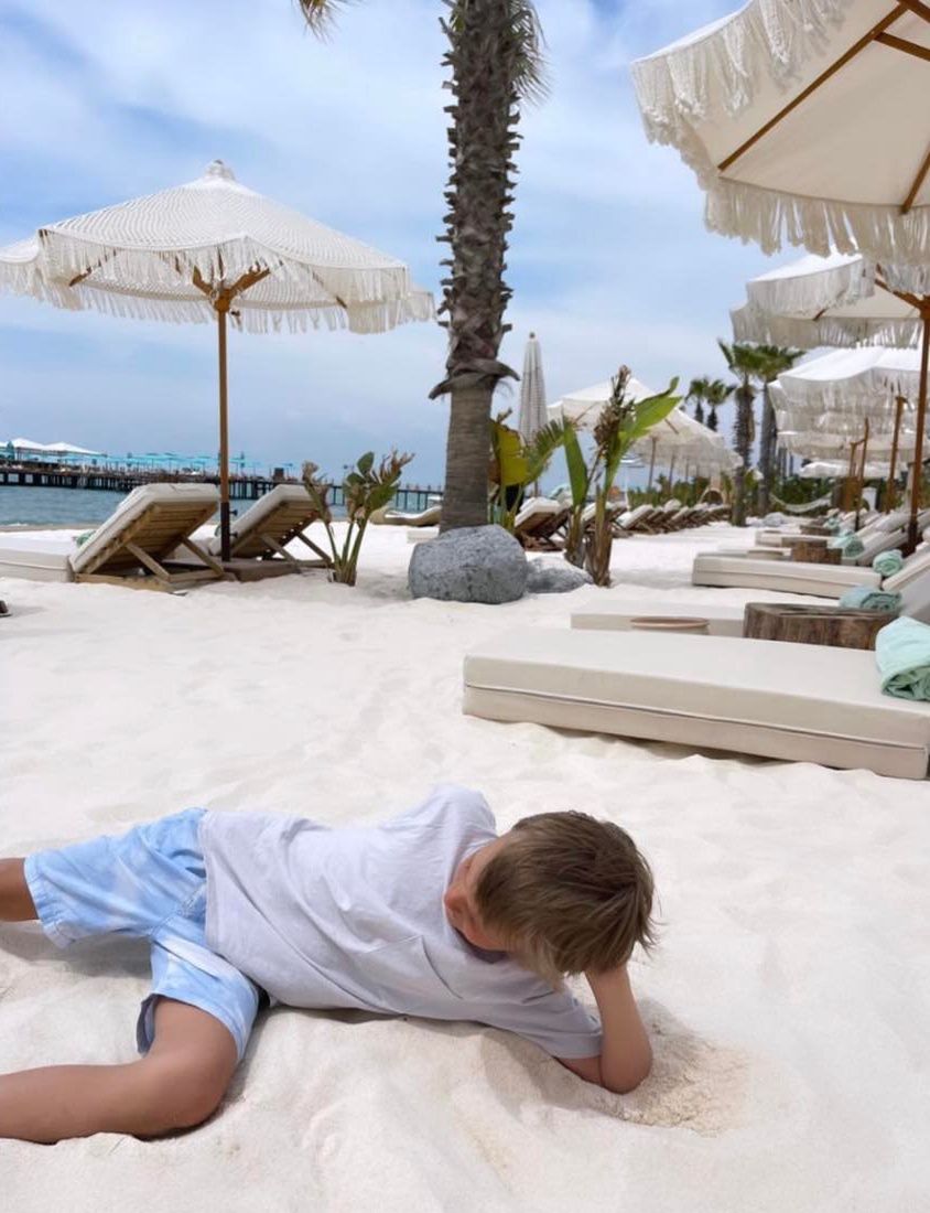 Paulina Krupińska i Sebastian Karpiel-Bułecka na wakacjach z dziećmi