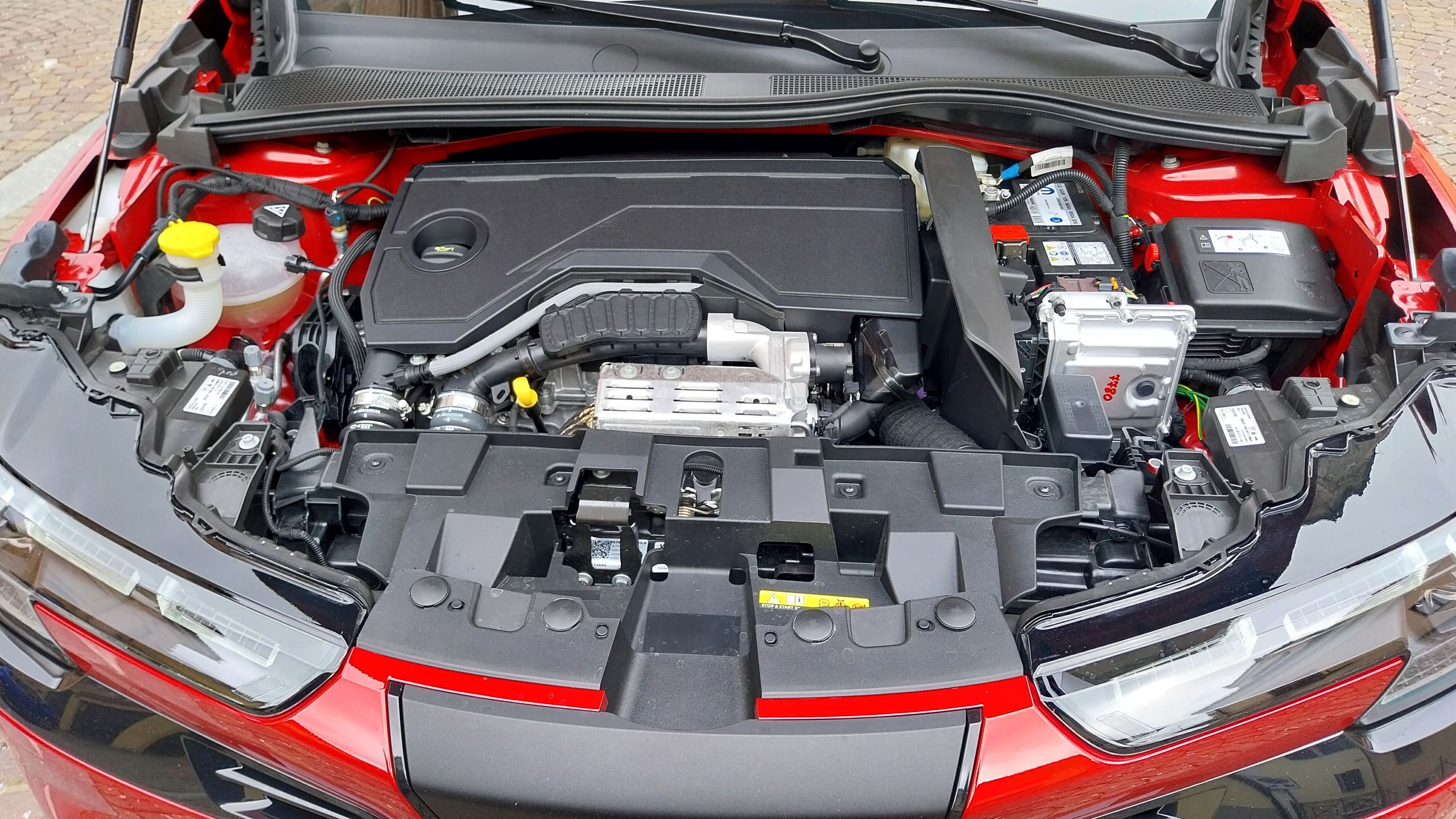 Alfa Romeo Junior Ibrida Q4