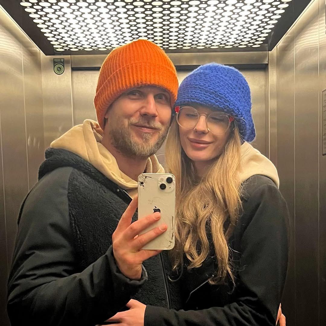 Antoni Królikowski z partnerką