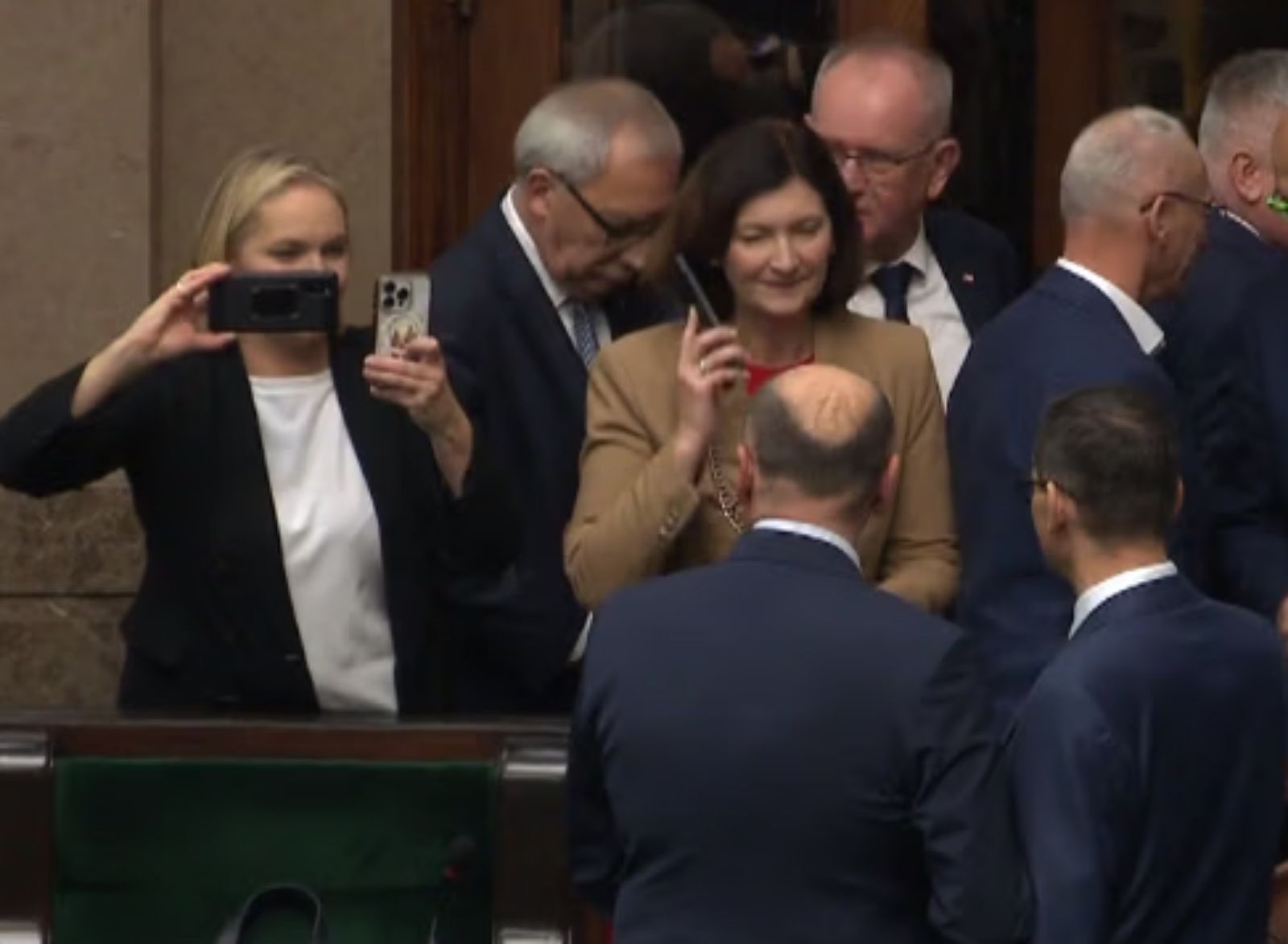 Dominika Chorosińska robi zdjęcia Mateuszowi Morawieckiemu