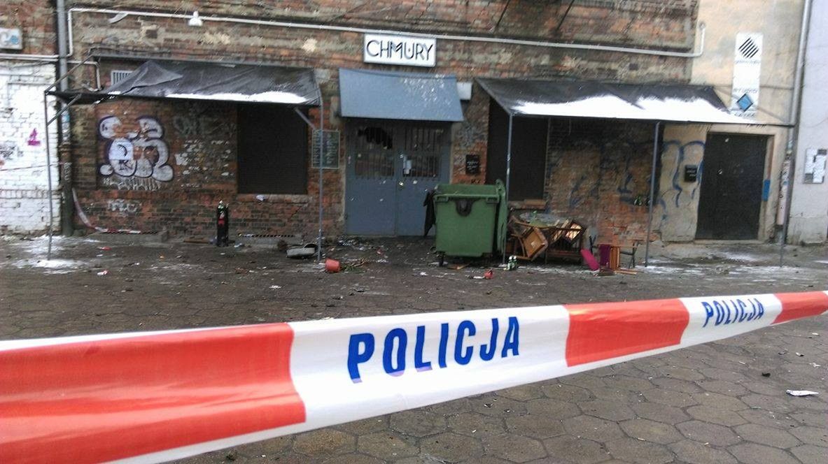 Atak na kibiców Ajaxu w klubie "Chmury". Policja zatrzymała dwie osoby