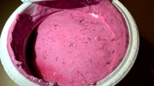 Co się kryje w jogurcie owocowym? Bomba zagęstników i cukru