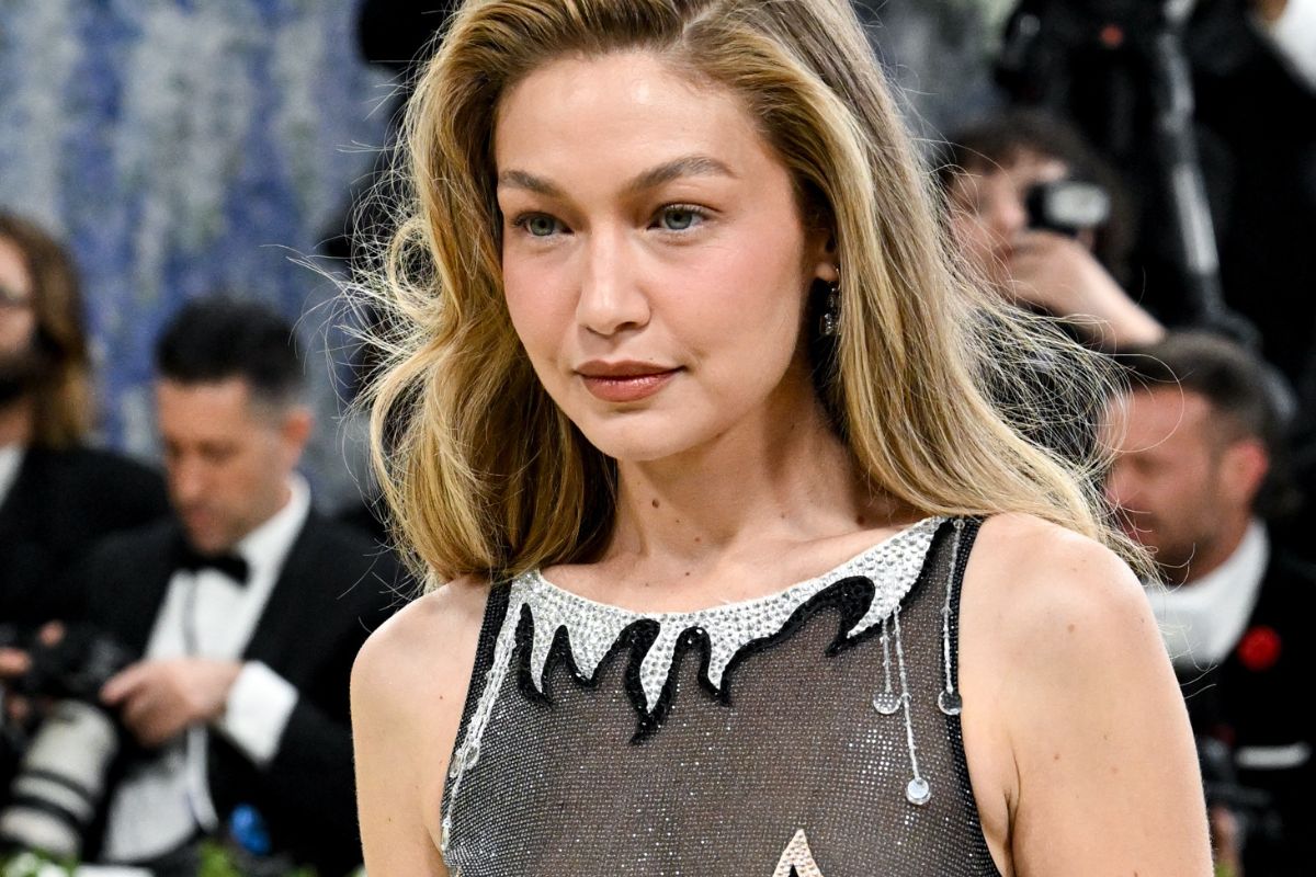 Gigi Hadid w przezroczystej sukni Miu Miu na MET Gali 2026: „Ciało jest płótnem”