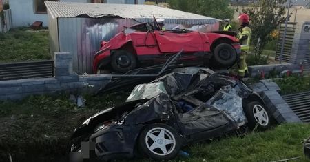 Sceny grozy w powiecie wągrowieckim. BMW dosłownie wyleciało w powietrze
