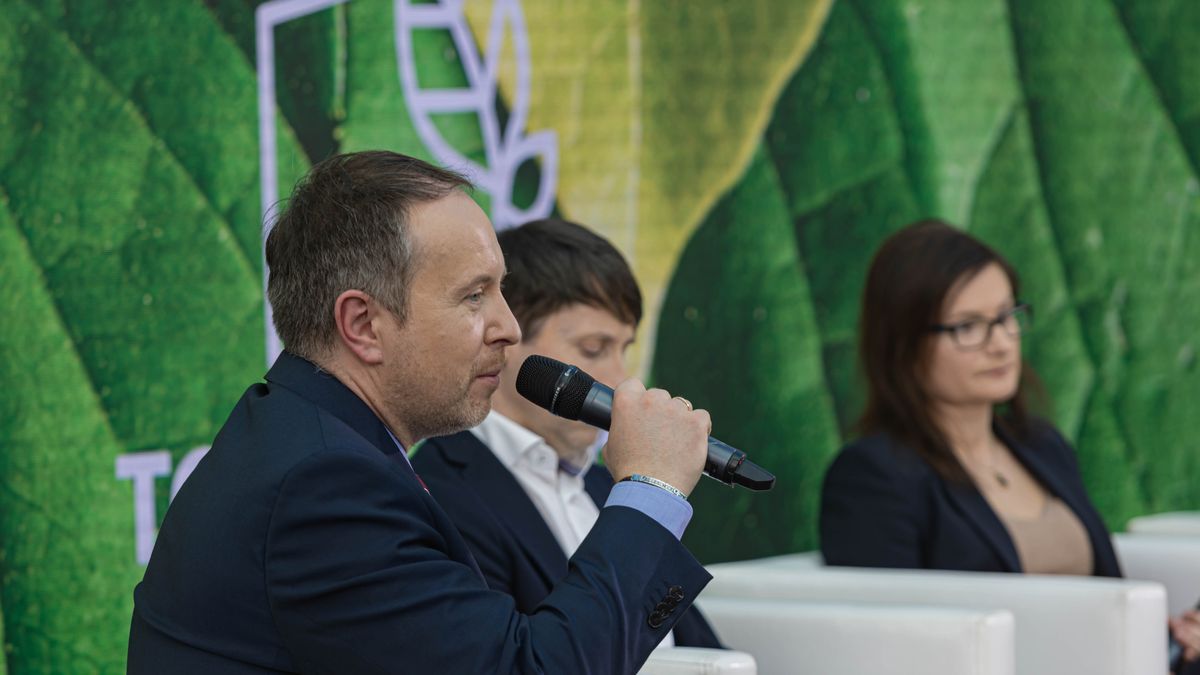 Debat "ESG – raportowanie i zielone obligacje"