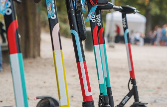 Dott startuje w Warszawie, oferuje 1,5 tys. hulajnóg elektrycznych do wypożyczania