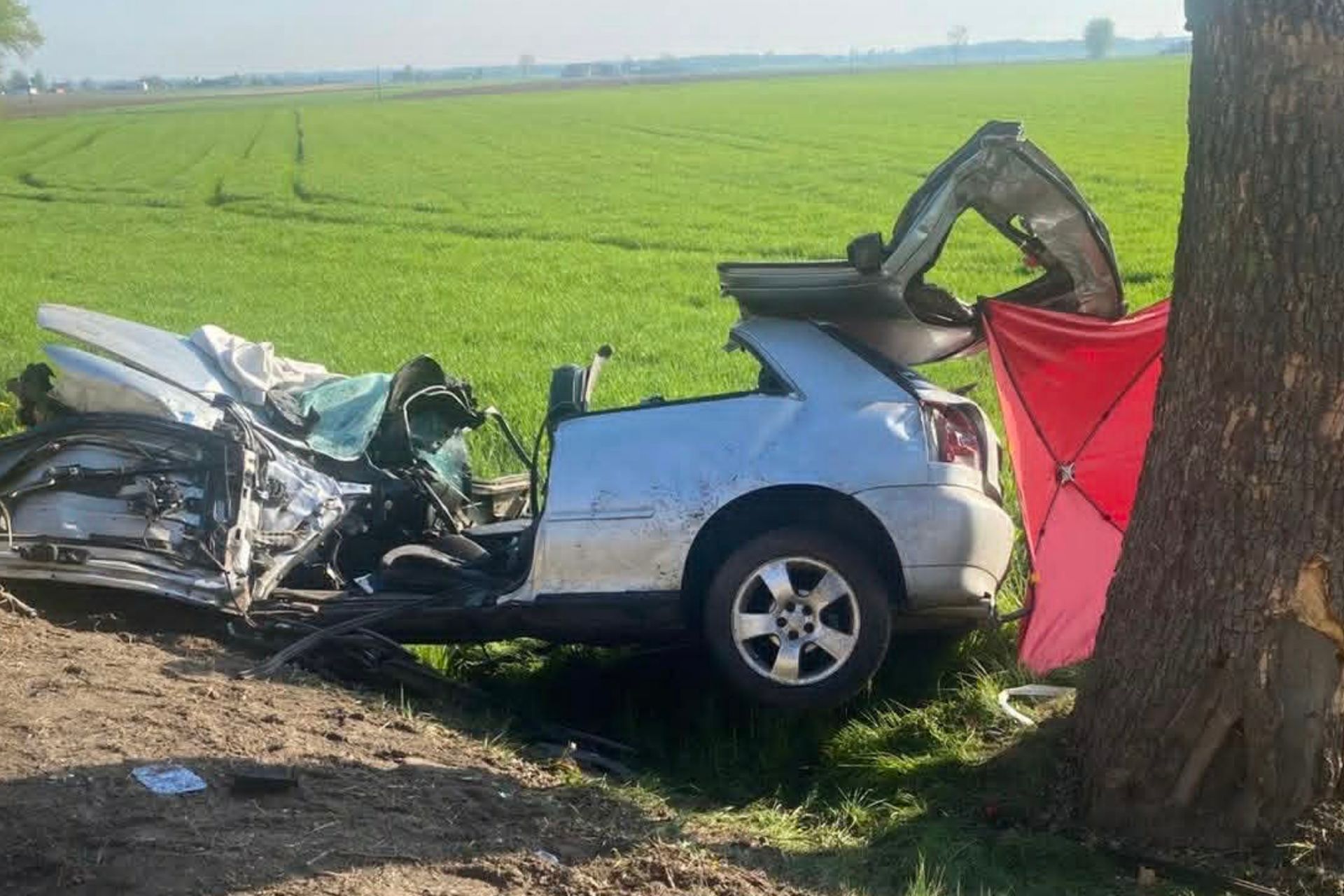 W wypadku zginęło dwóch 18-latków. Śledztwo umorzono