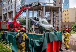 Warszawa. Ćwiczenia w biurowcu na rondzie ONZ. Wyglądało to groźnie