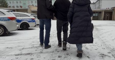 Dramat w Augustowie. Ojciec zaatakował nożem 6-letnią córkę, grozi mu dożywocie