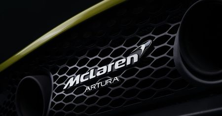 McLaren Artura zadebiutuje 16 lutego. Pojedzie także na prądzie
