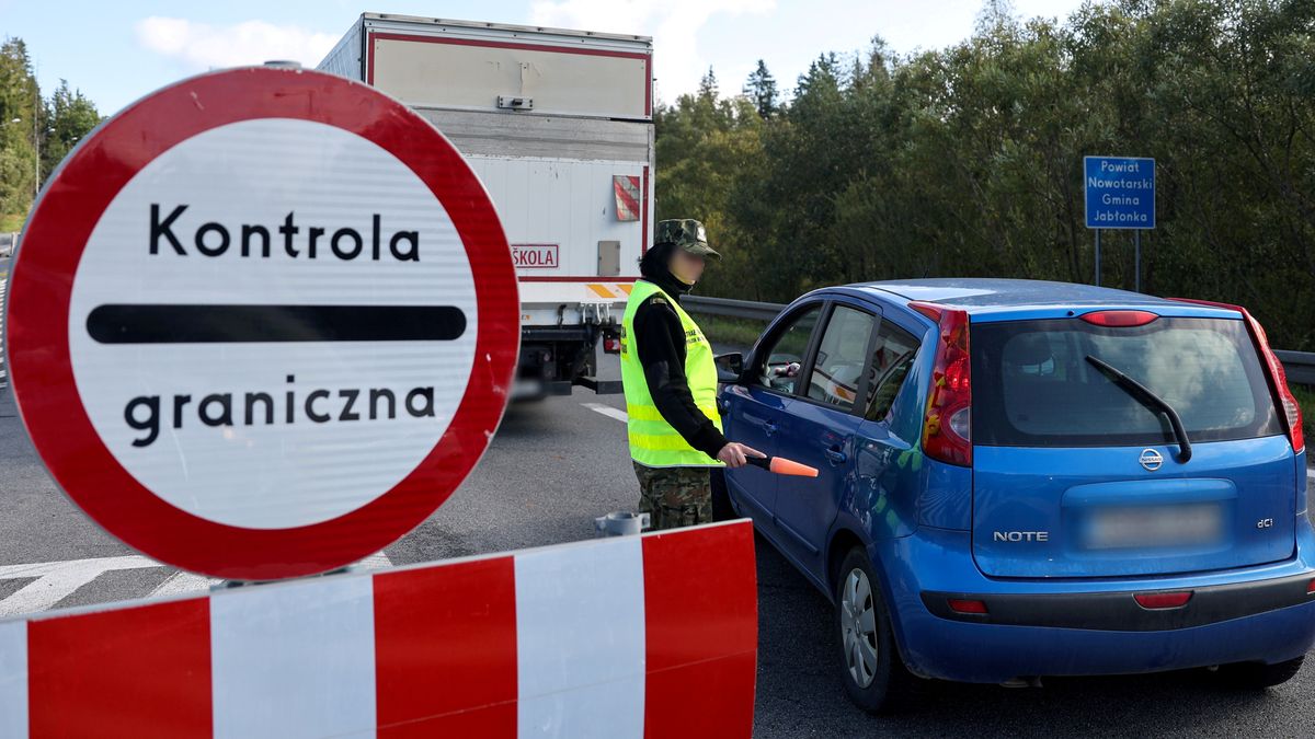 kontrola graniczna
Grzegorz Momot
Chy�ne-Trstena, kontrole graniczne, UE, Unia Europejska, granica, migracja, pa�stwa, pogranicznicy, polska s�owacja, polski, polsko s�owacka, polsko s�owack�, polsko-s�owacka, polsko-s�owack�, RP, s�owacja, s�owacj�, stra� graniczna, szlak ba�ka�ski, szlakiem ba�ka�skim