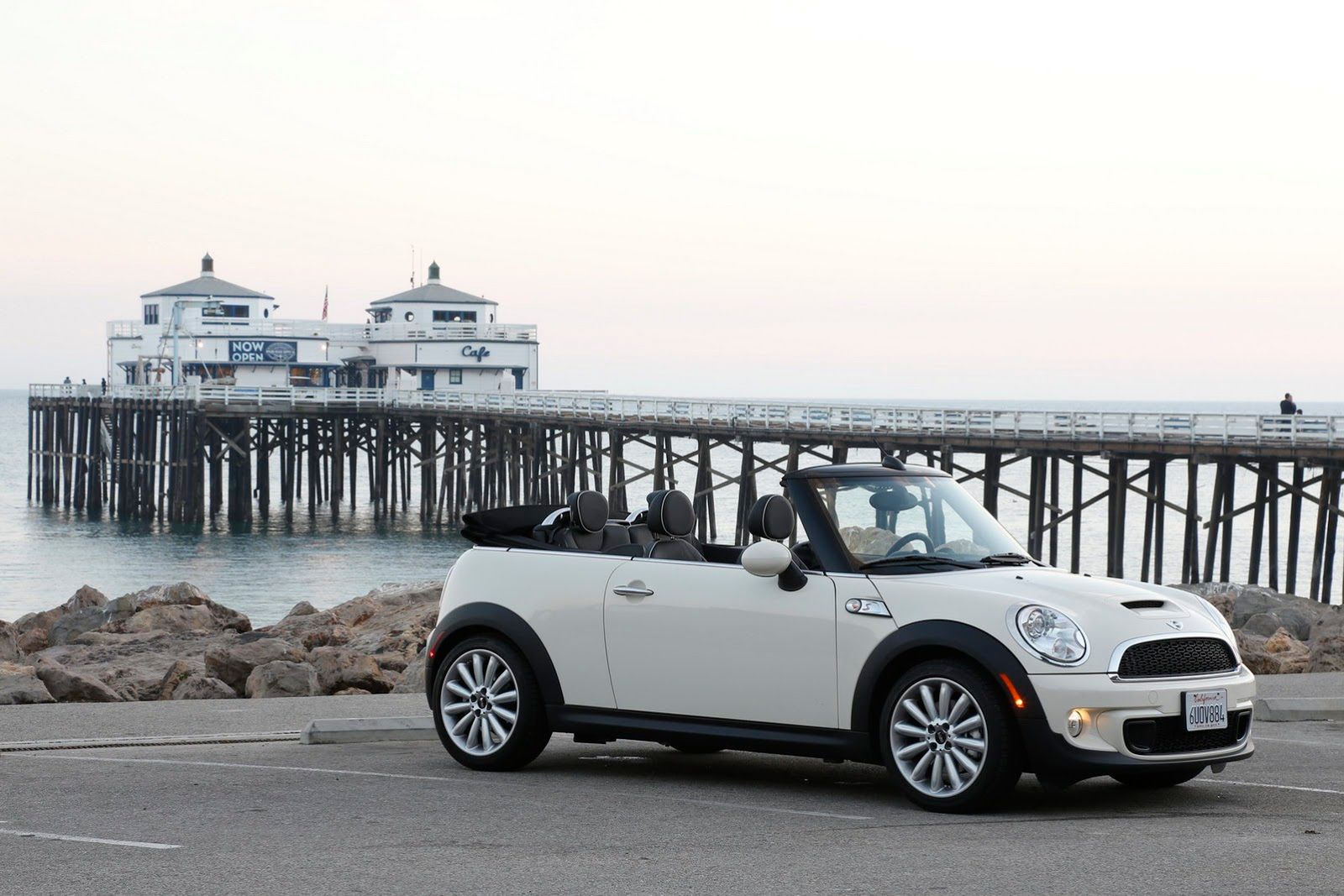 Galeria Mini jako celebracja sprzedaży półmilionowego egzemplarza w USA 73