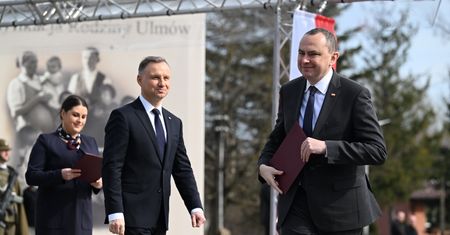 Szef MSZ chce wyrzucić ambasadora w Watykanie. To przyjaciel Dudy