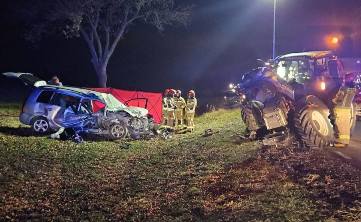 Zderzył się z ciągnikiem rolniczym. Nie żyje 27-latek