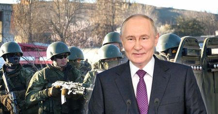 "W celu ochrony obywateli". Putin będzie mógł wysłać wojsko za granicę