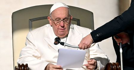 Papież Franciszek w szpitalu. Jest komunikat o badaniach