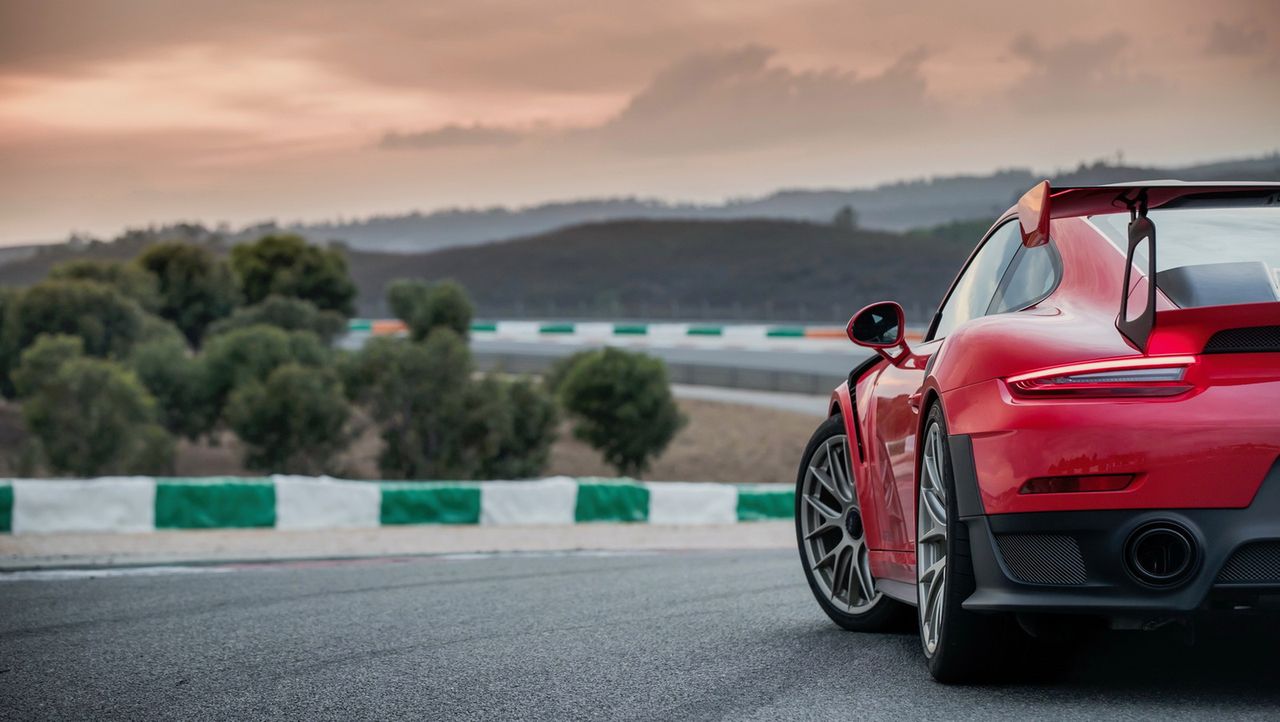 Porsche 911 GT2 RS (2017)