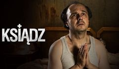 „Ksiądz” z Arkadiuszem Jakubikiem w reklamach Showmax (wideo)