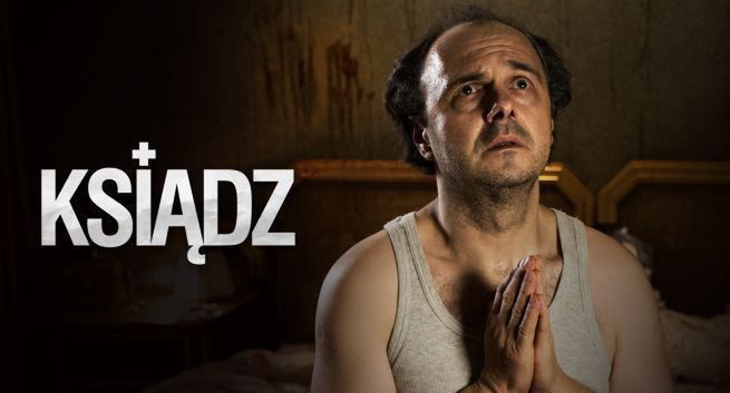 „Ksiądz” z Arkadiuszem Jakubikiem w reklamach Showmax (wideo)