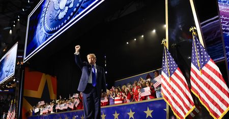 Trump rozdaje pieniądze. Po 5 tys. dolarów dla każdego. Padła konkretna obietnica