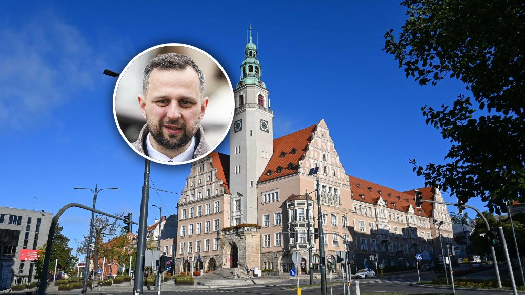 Na zdjęciu olsztyński ratusz i prezydent miasta Robert Szewczyk