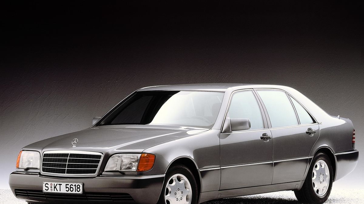 V12 to za mało? Mercedes pracował nad silnikiem W18