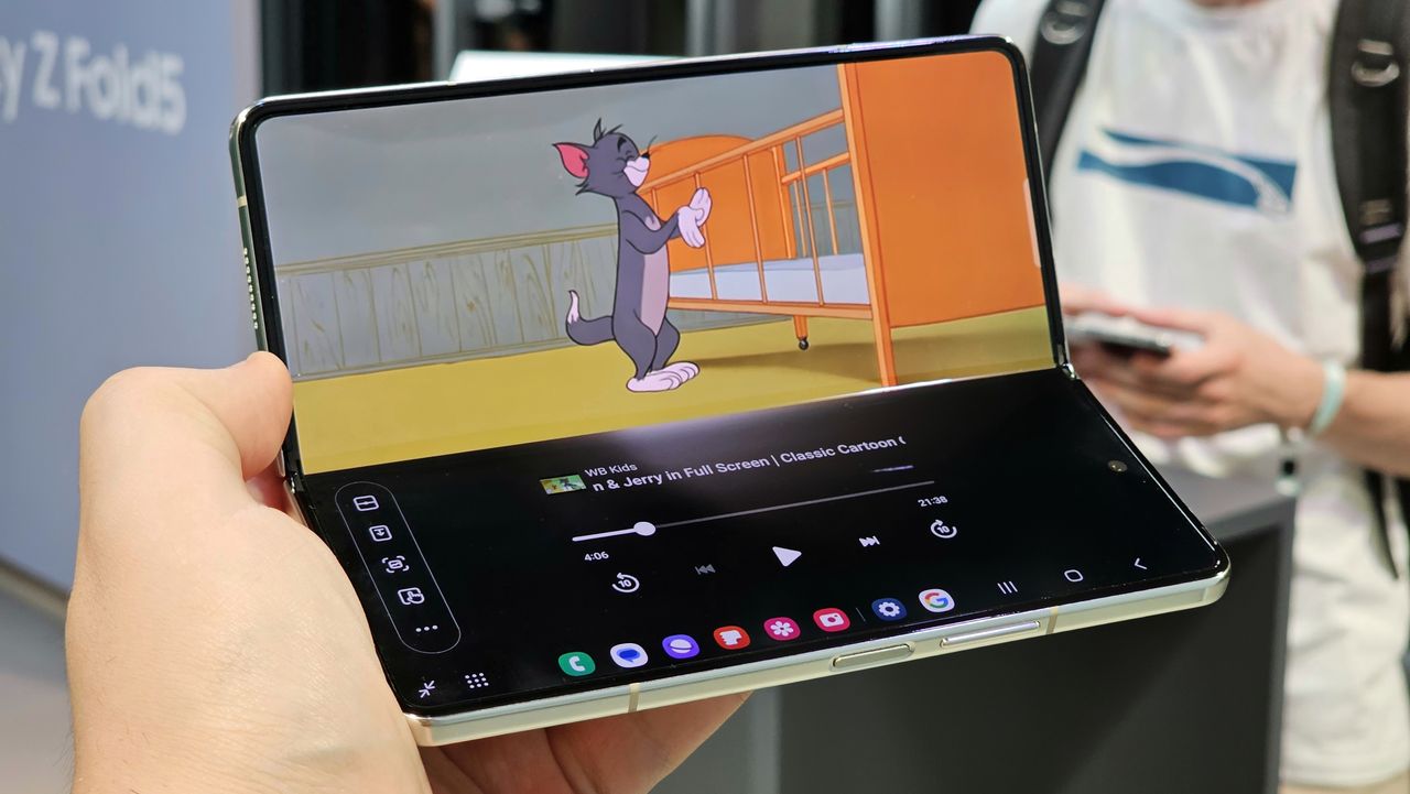 Samsung Galaxy Z Fold 5