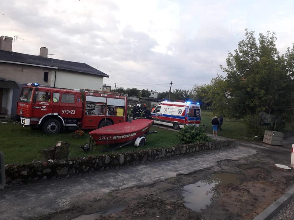 Pożar w Strącznie. 1 ofiara i 3 rannych (Fot: OSP Szwecja)