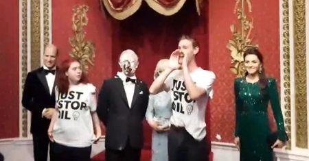 Dantejskie sceny w Londynie. Ciasto na twarzy króla