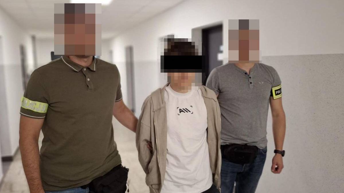 22-latek podawał się za policjanta