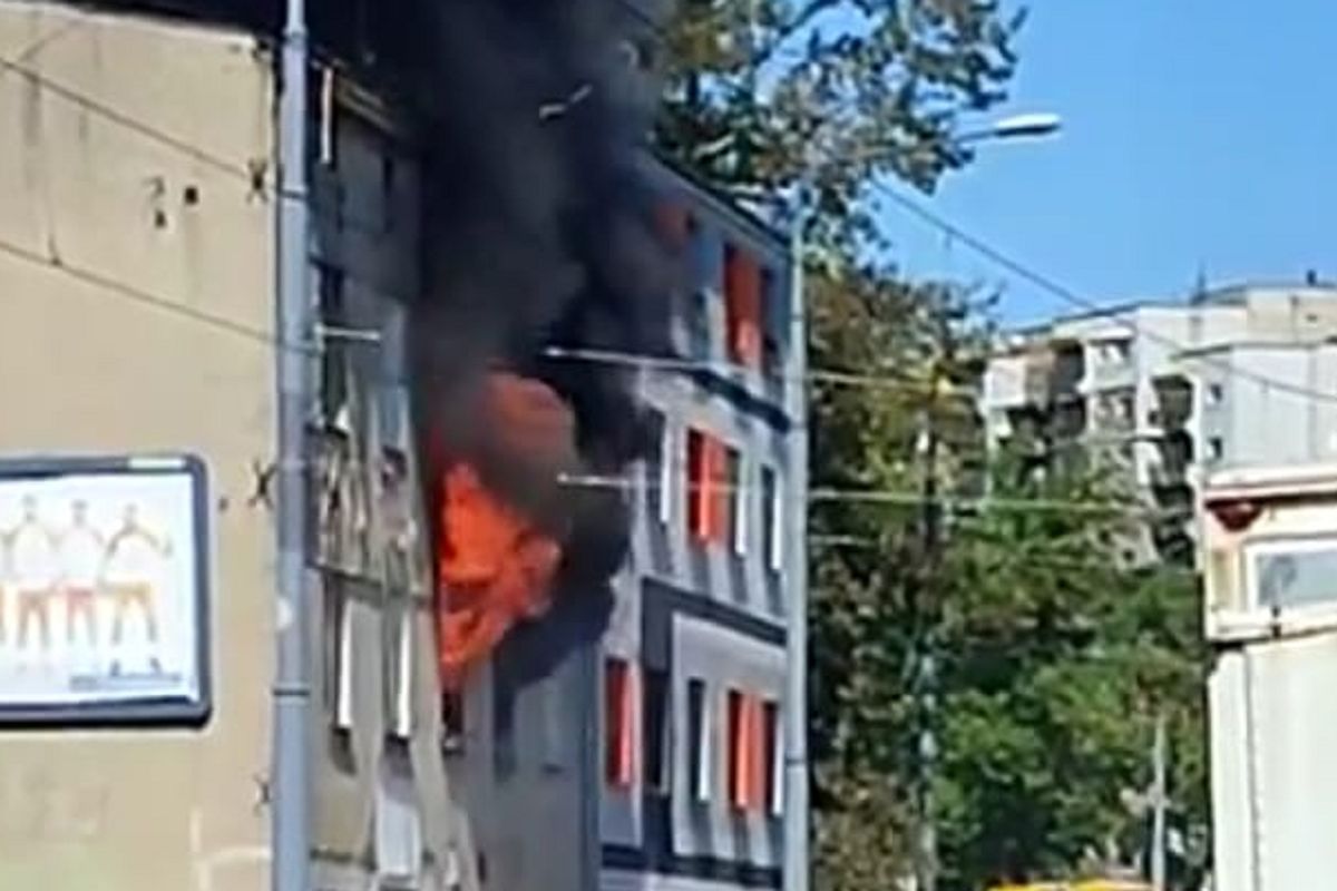 Bohaterska akcja w Łodzi. Zobaczyła starszego człowieka w oknie