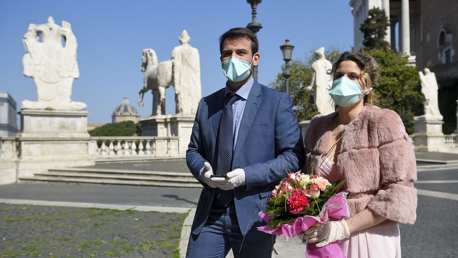 Koronawirus w Polsce. Wesela zagrożone. Młodzi z coraz większymi problemami (zdjęcie ilustracyjne)